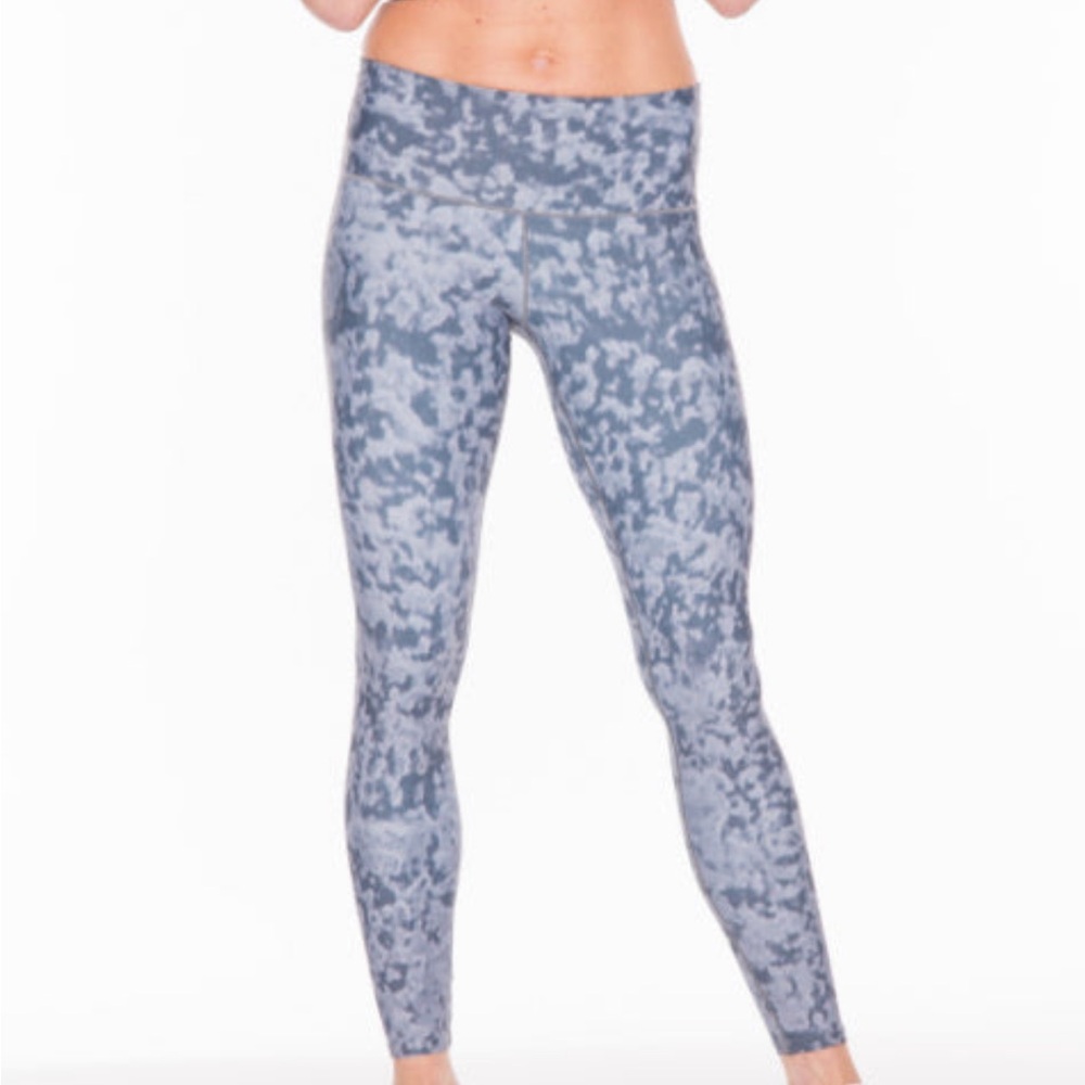 Colorado Threads Grey Fog Leggings
